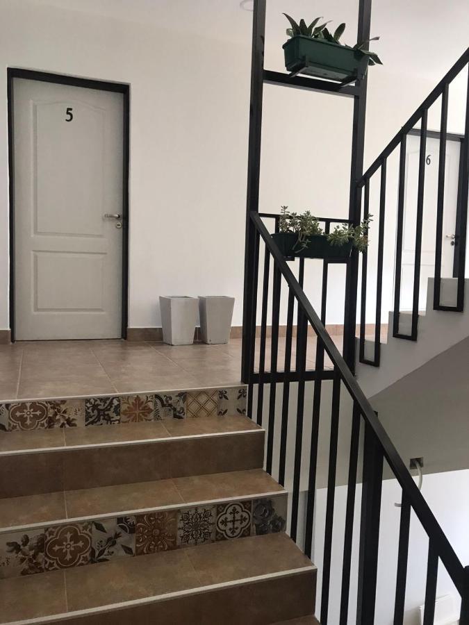Guest House 萨尔塔 外观 照片